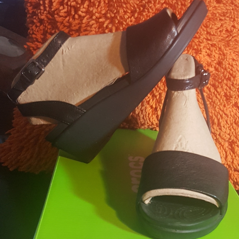 Crocs LeighAnn Leather Anklestrap Wedge - Sz 5